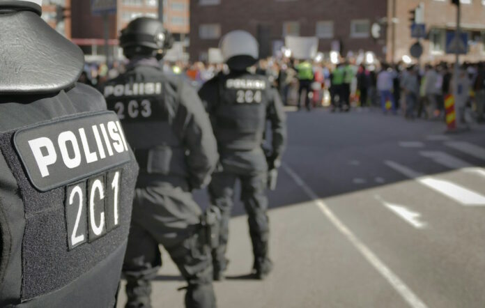 Poliisit kadulla