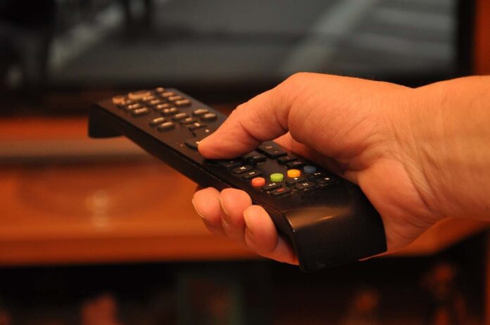 Kaukosäätö tv